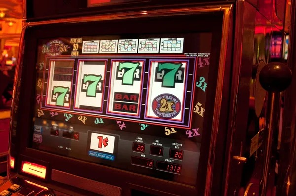 holiday slot featured game showcase